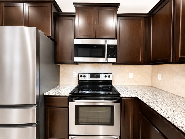 Building Photo - AVAILABLE JUNE 22; APPLY TODAY ON OUR WEBSITE!!!