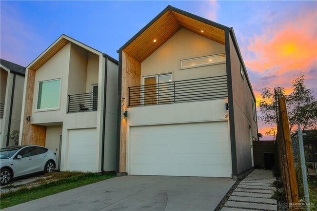 Building Photo - 23 N 28th St