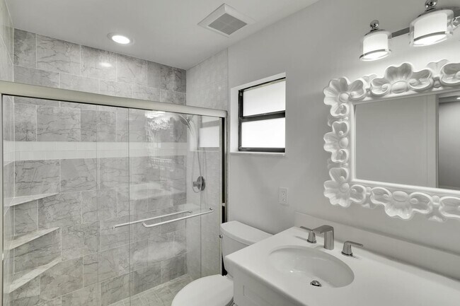 Building Photo - 7880 Cummings Ln