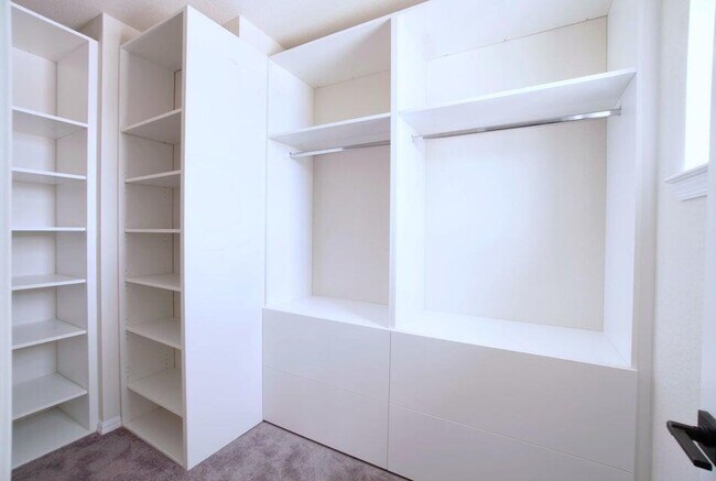 Building Photo - 5328 Star Rush Ln