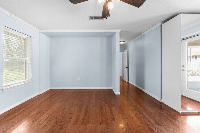 Building Photo - 122 CR - 4936