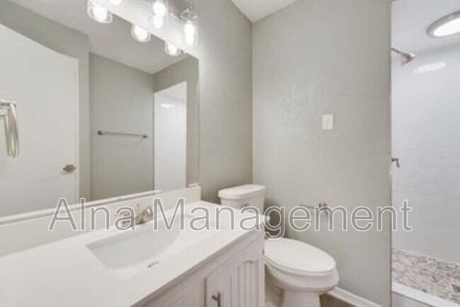 Building Photo - 614 Kingsbridge Dr