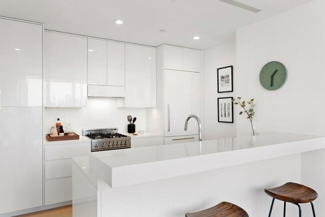Building Photo - 2 bedroom in Long Island City NY 11101