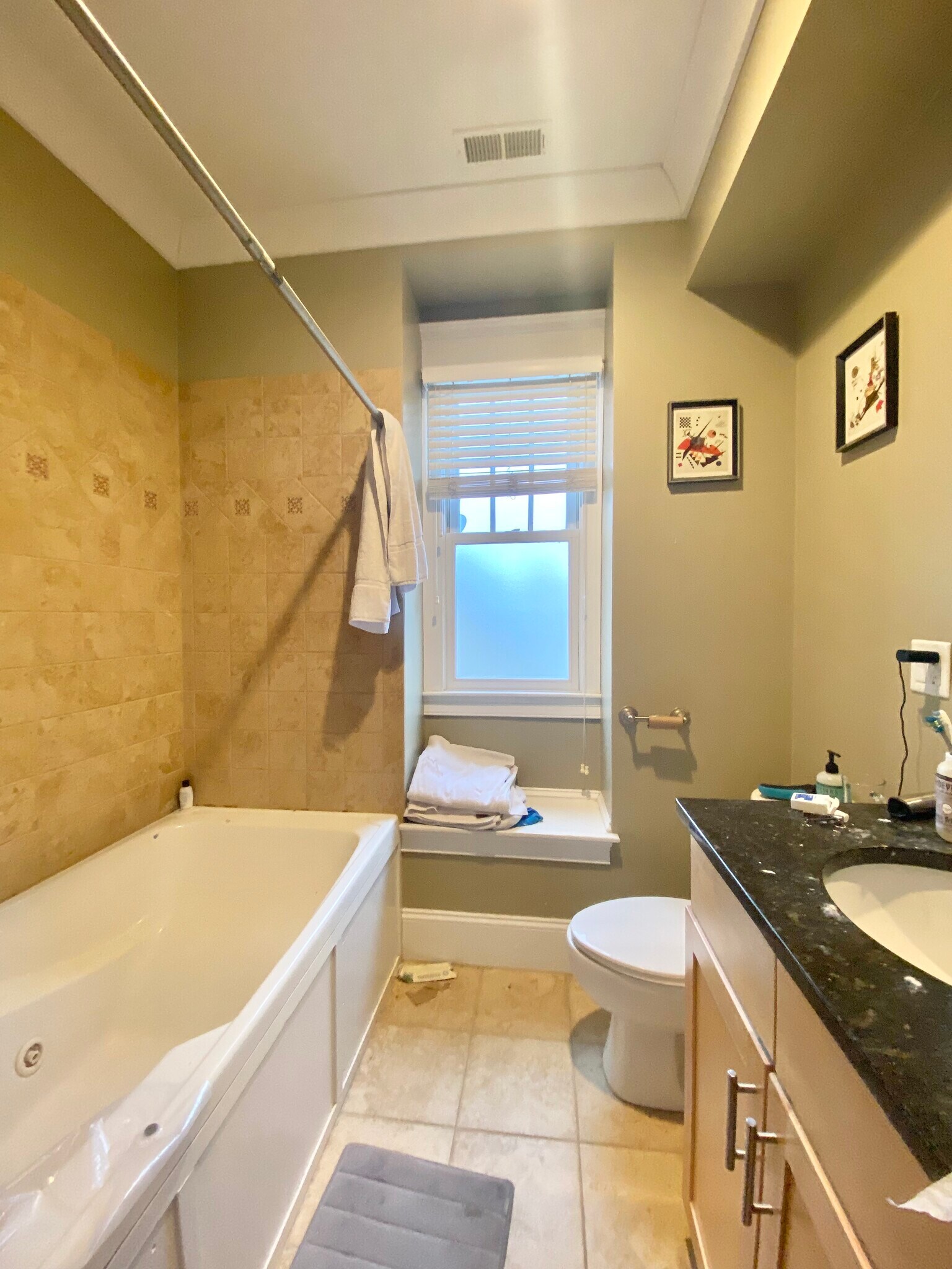 Building Photo - 15 Eldora St