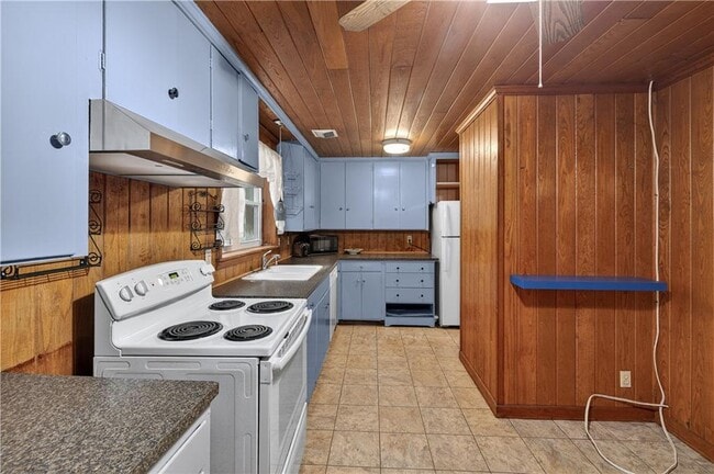 Building Photo - 1601 Walnut Ave