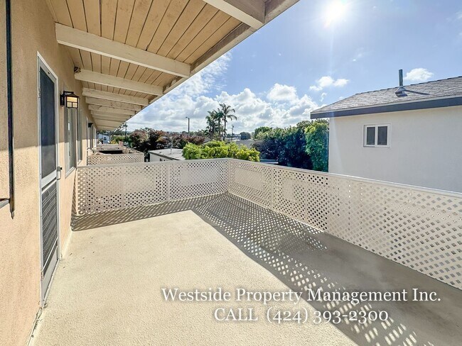 Building Photo - 5319 Inglewood Blvd