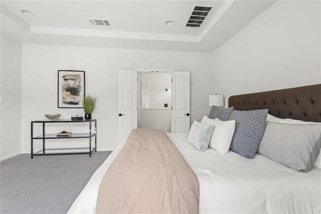 Building Photo - 1128 Villa Rialto View