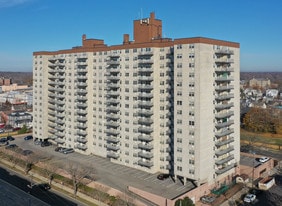 Building Photo - Munroe Towers