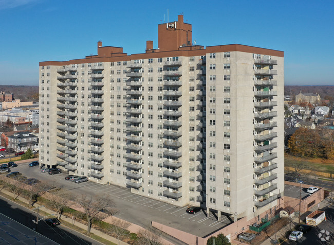 Building Photo - Munroe Towers