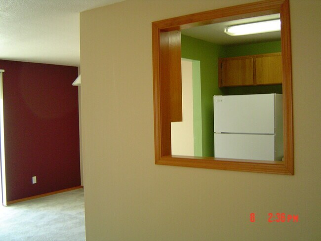 Building Photo - 3935 SW Pinewood Way