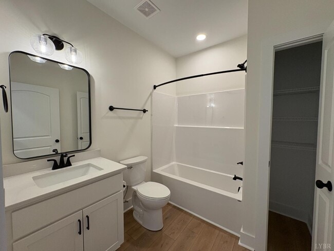 Building Photo - 420 Capstone Dr