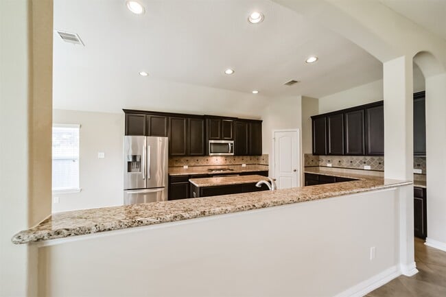 Building Photo - 14711 E Red Bayberry Ct