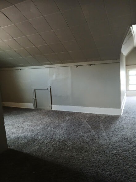 Building Photo - 1625 3rd Ave