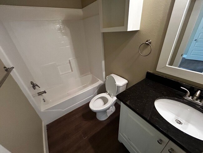 Building Photo - Beautiful three bedroom three-bathroom Napa home