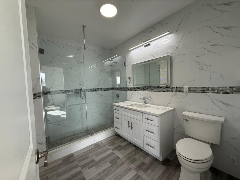 Building Photo - 17 Kearny Ave