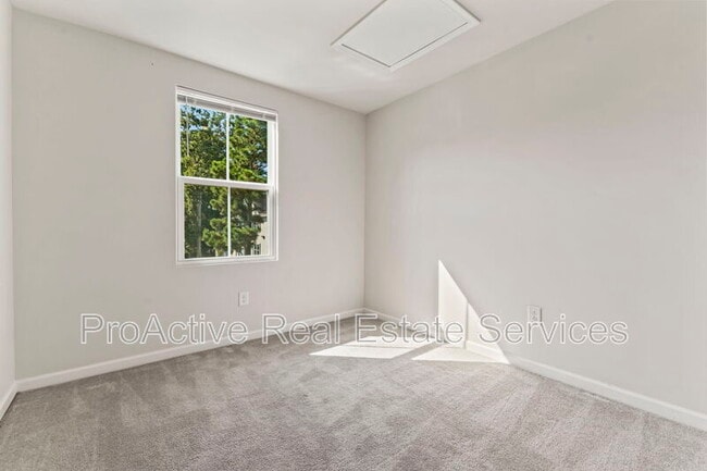 Building Photo - 95 Manilla Cir