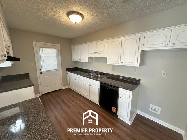 Building Photo - 4579 Blue Willow Rd