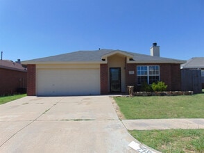 Building Photo - 2703 108th St