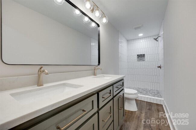 Building Photo - 3113 Monroe Way