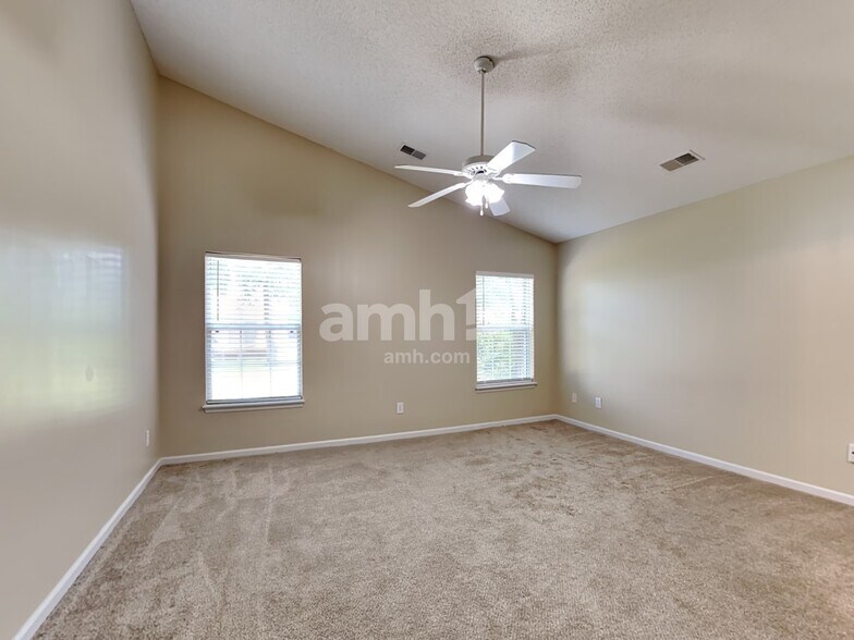 Building Photo - 1319 Bishop Pine Dr