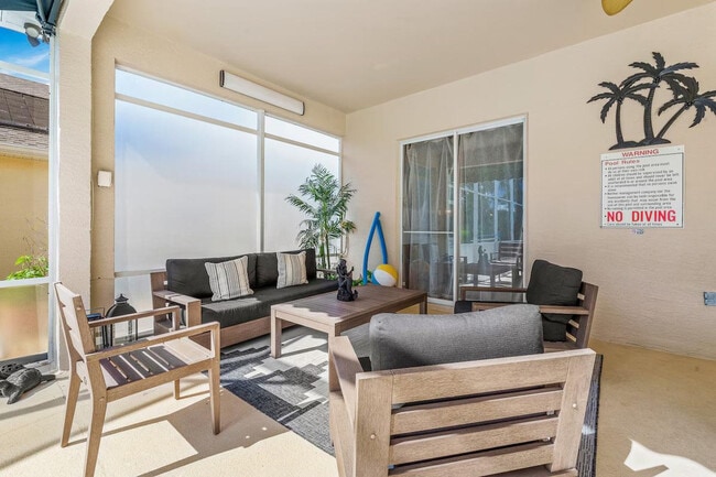 Building Photo - 412 N Hampton Dr