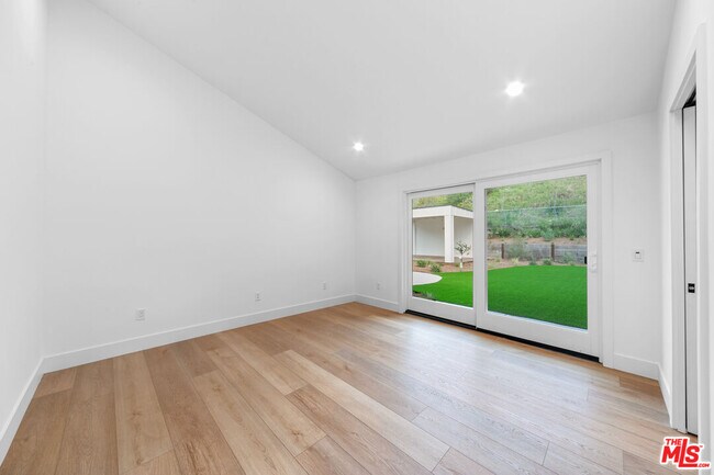 Building Photo - 6174 Paseo Cyn Dr