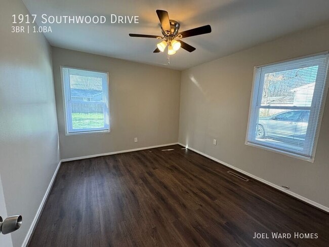 Building Photo - 1917 Southwood Dr