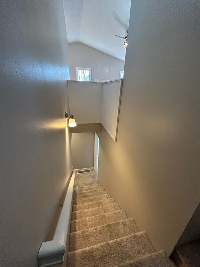 Building Photo - South AVL - Three Bedroom home with Wooded...