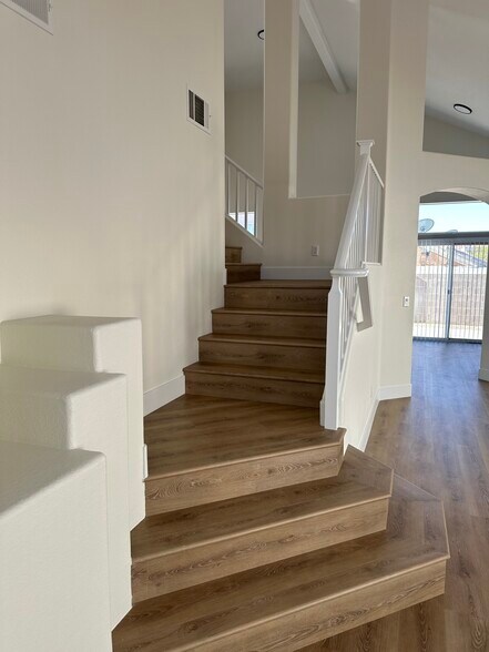 Building Photo - 9011 Aldershot Ct