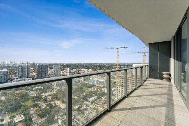 Building Photo - 3131 NE 7th Ave