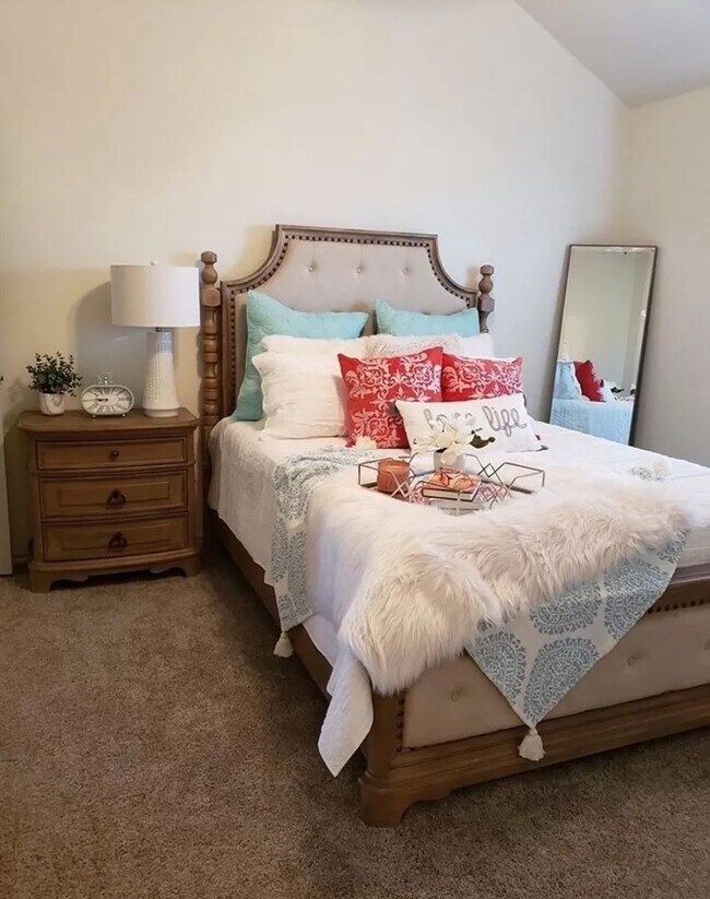 Building Photo - Rare 4 Bedroom Available 10/14/24 In Frenship