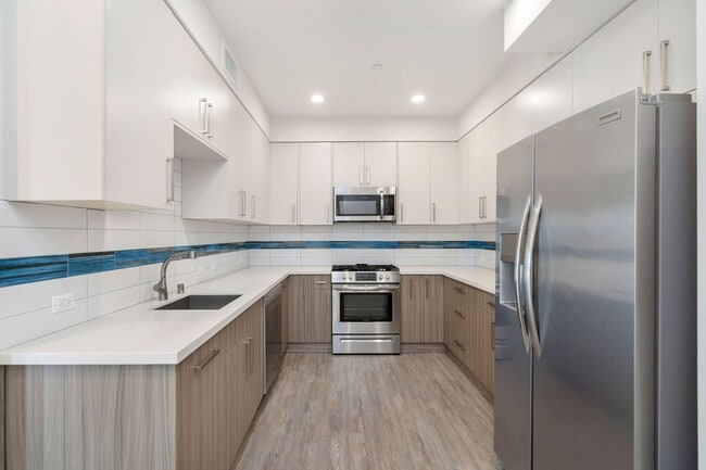 Building Photo - 5550 Bonner Ave