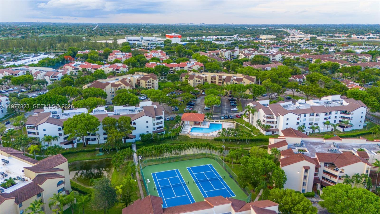 Building Photo - 9140 SW 123rd Ct