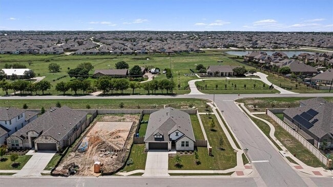 Building Photo - 20240 Smedley Dr