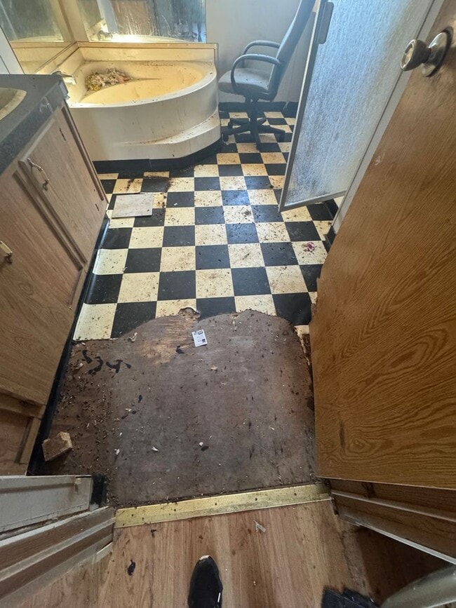 Building Photo - 3 BR 2 Bath 1,680 sq ft doublewide mobile ...