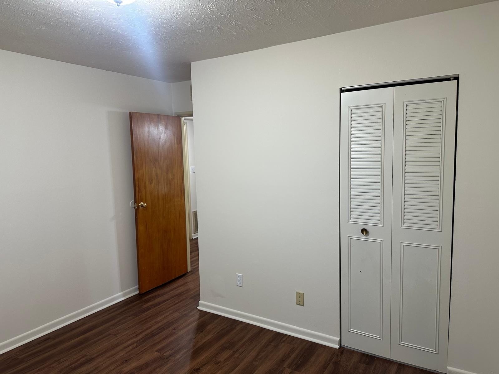 Building Photo - 3000 Fordhaven Rd