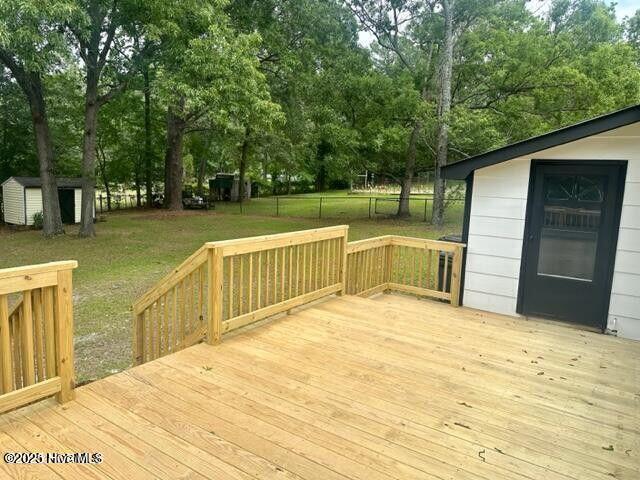 Building Photo - 611 E L Ives Dr