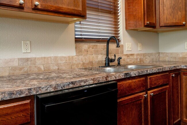 Building Photo - 715 Bristol Cir