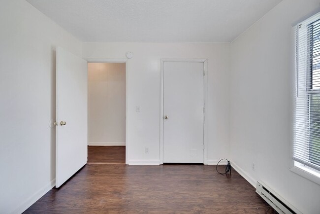 Building Photo - 2 Bedroom, 1 Bathroom Duplex in Gallatin!