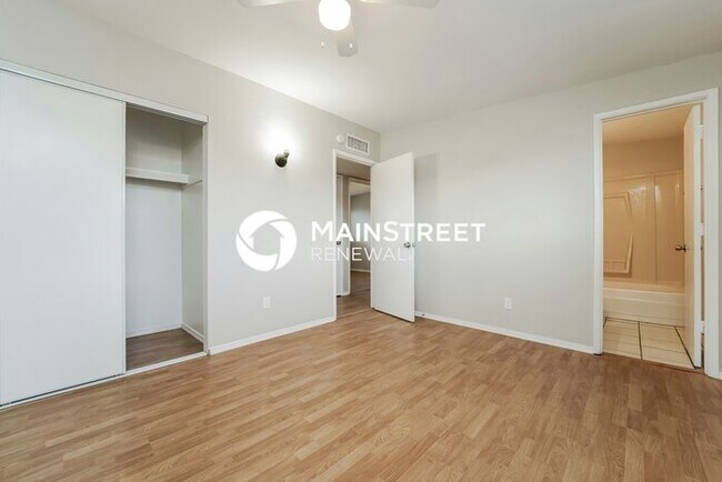 Building Photo - 3 Bedroom Pet-Friendly Home in Tucson, AZ ...