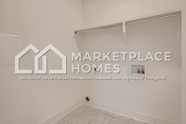 Building Photo - 518 Yokley Rd