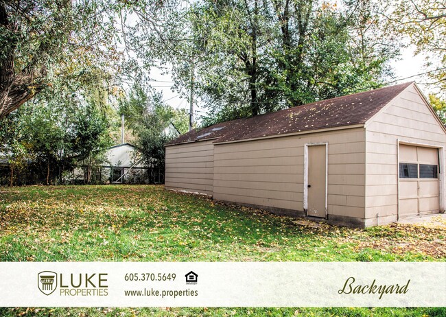 Building Photo - 410 N Lewis Ave