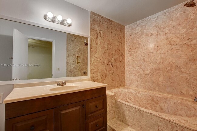 Building Photo - 28 Crossings Cir