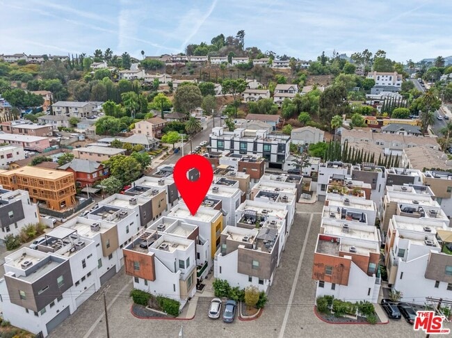 Building Photo - 2205 Selig Dr