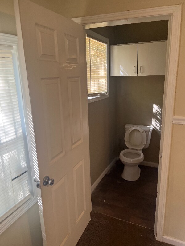 Building Photo - 215 Vandergriff St