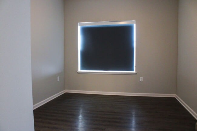 Building Photo - 3251 Redhawk St