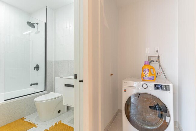 Building Photo - 1255 Decatur St