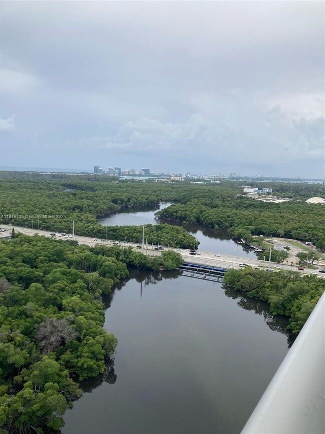 Building Photo - 16385 Biscayne Blvd