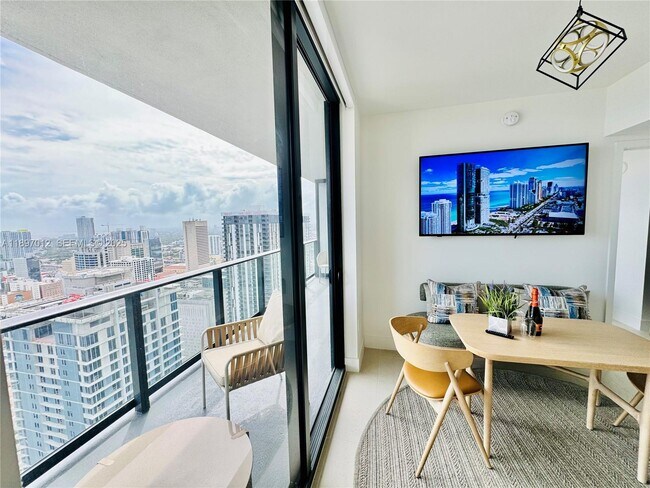 Building Photo - 159 NE 6th St