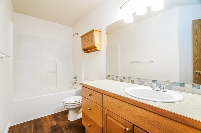 Building Photo - Beautiful, spacious home in Silverado neighborhood.